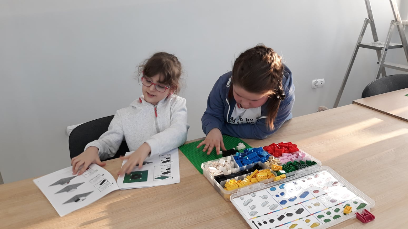 Zajęcia z lego w GOK w Lądku