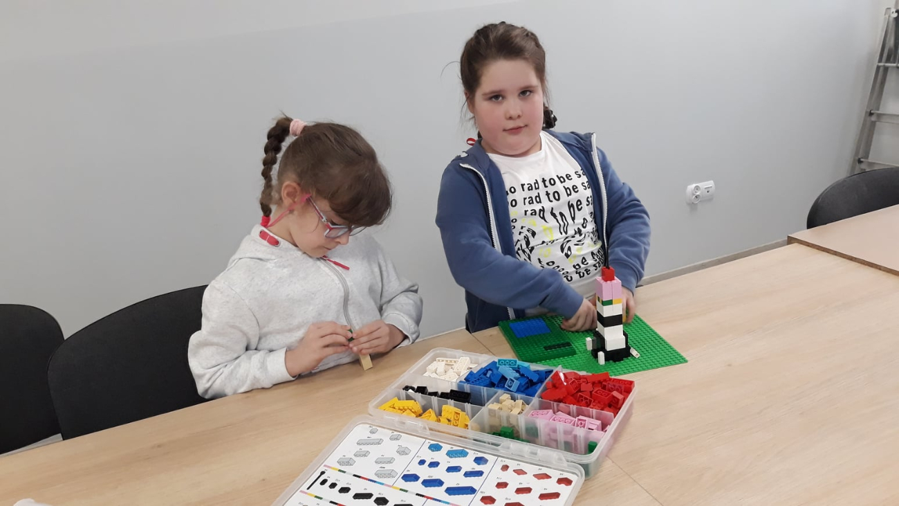 Zajęcia z lego w GOK w Lądku
