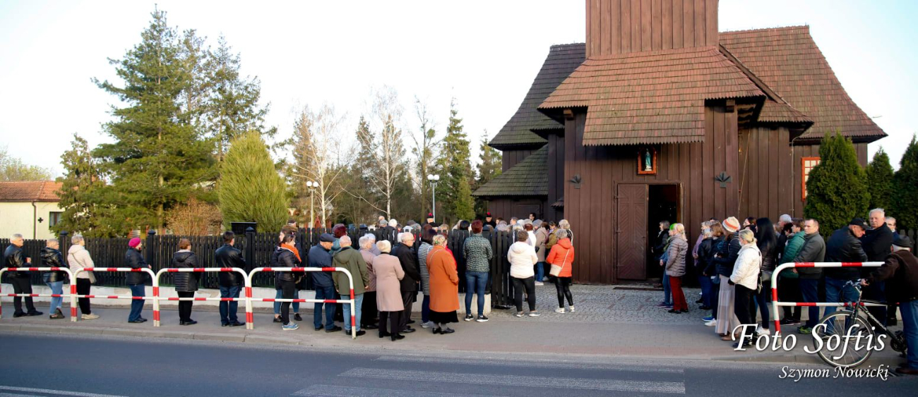 Droga Krzyżowa przeszła ulicami Słupcy ZDJĘCIA