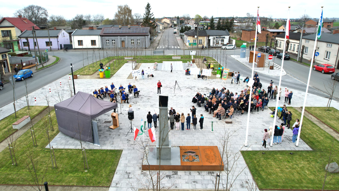 Otwarcie GOKu i rynku w Lądku