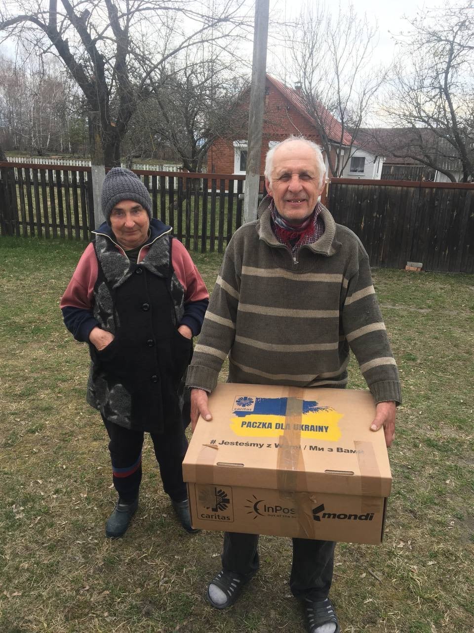 Nie mógł zejść z wysokiego drzewa