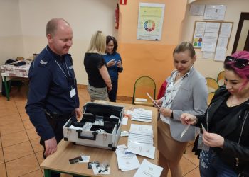 Policjanci spotkali się z rodzicami uczniów Jedynki