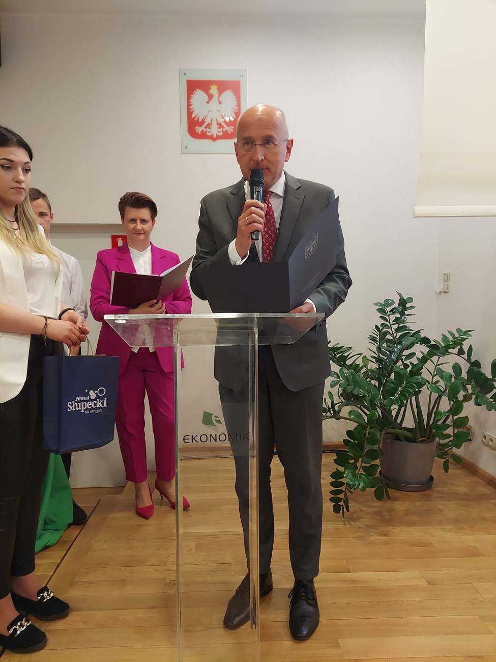 Opuścili mury Ekonomika ZDJĘCIA