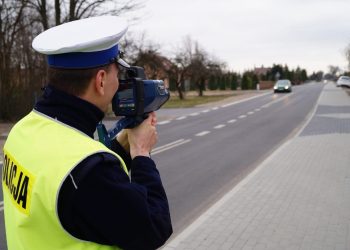 Sprawdzają prędkość na drodze