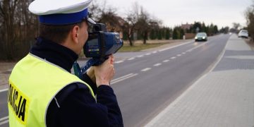 Sprawdzają prędkość na drodze