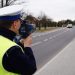 Sprawdzają prędkość na drodze