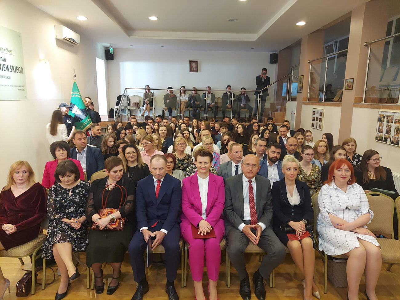 Opuścili mury Ekonomika ZDJĘCIA