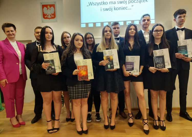 Opuścili mury Ekonomika ZDJĘCIA