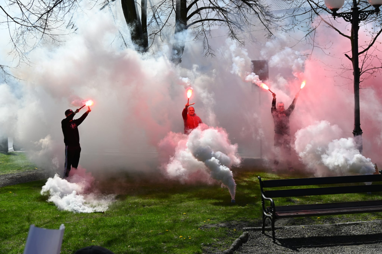 Radosne świętowanie na rynku ZDJĘCIA