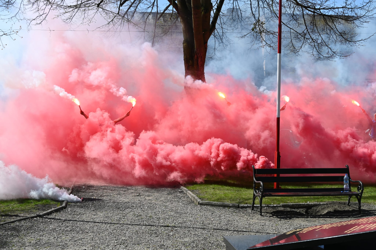 Radosne świętowanie na rynku ZDJĘCIA