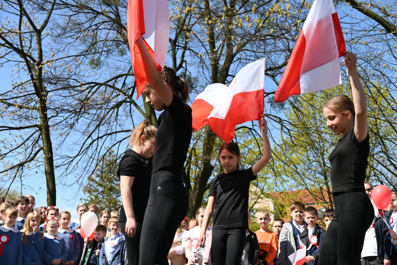 Radosne świętowanie na rynku ZDJĘCIA