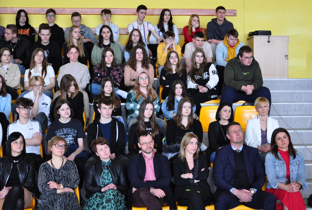 O narkotykach i dopalaczach na szkolnym dniu profilaktyki