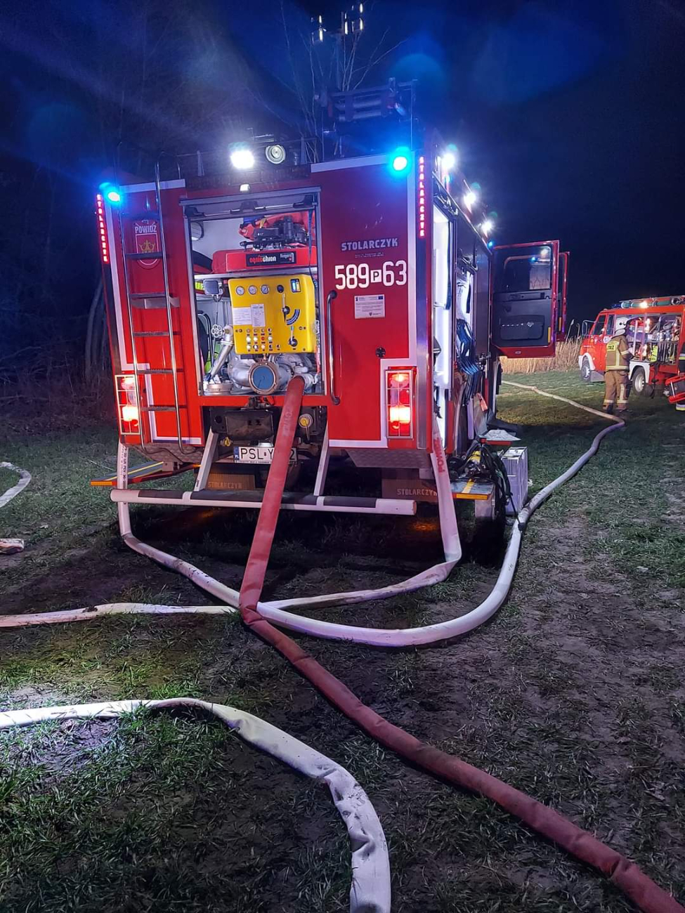 Osiem jednostek gasiło pożar