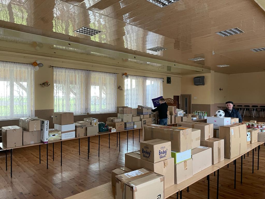 Niemcy przyjechali z darami dla uchodźców