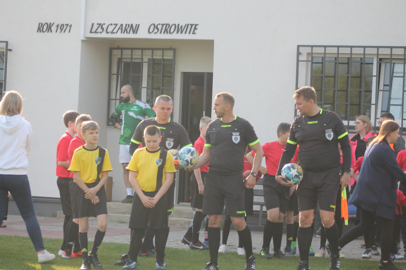 Czarni bez Korony. Puchar na fotografii