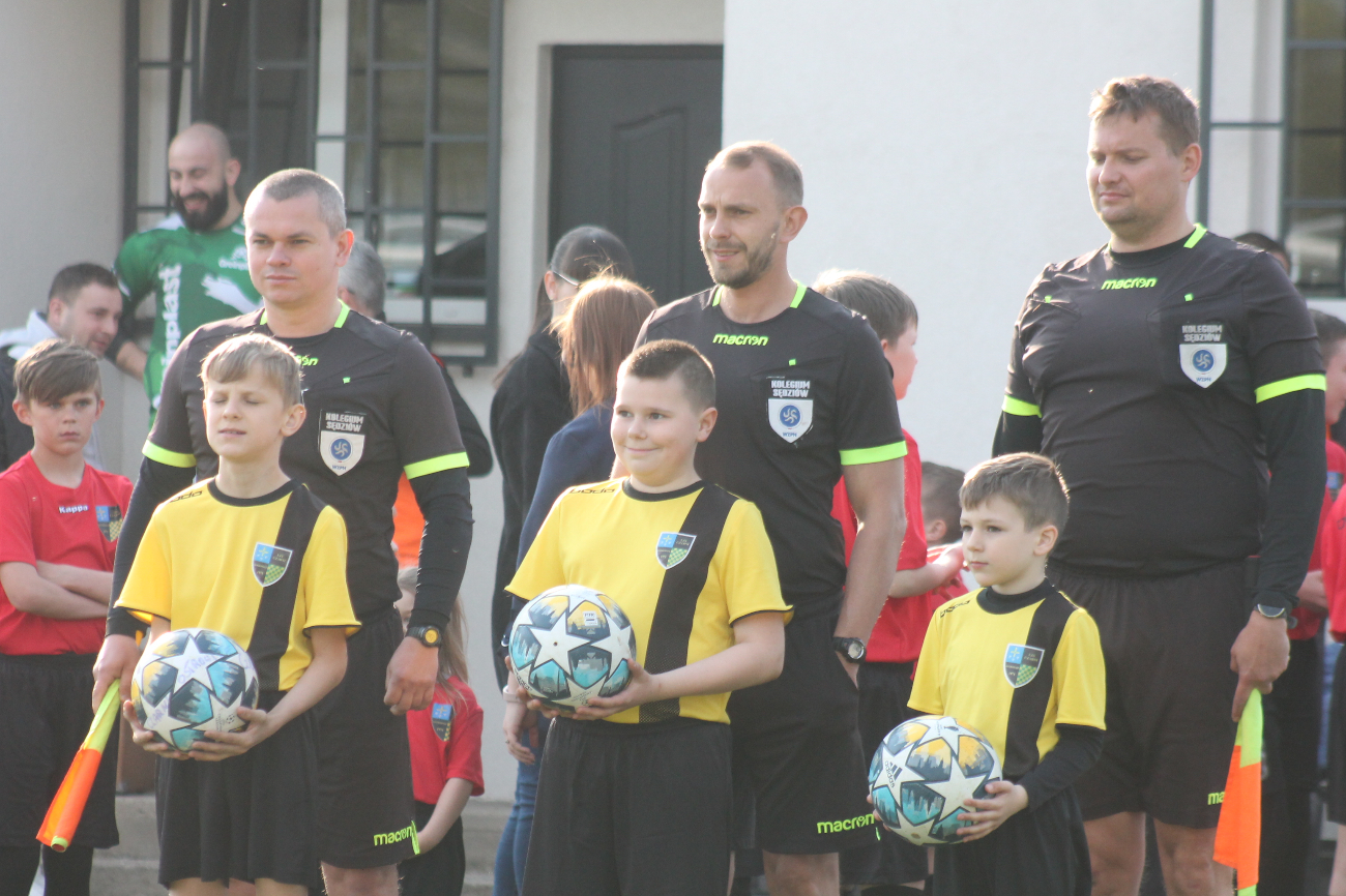 Czarni bez Korony. Puchar na fotografii