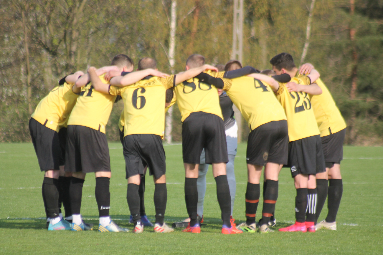 Czarni bez Korony. Puchar na fotografii