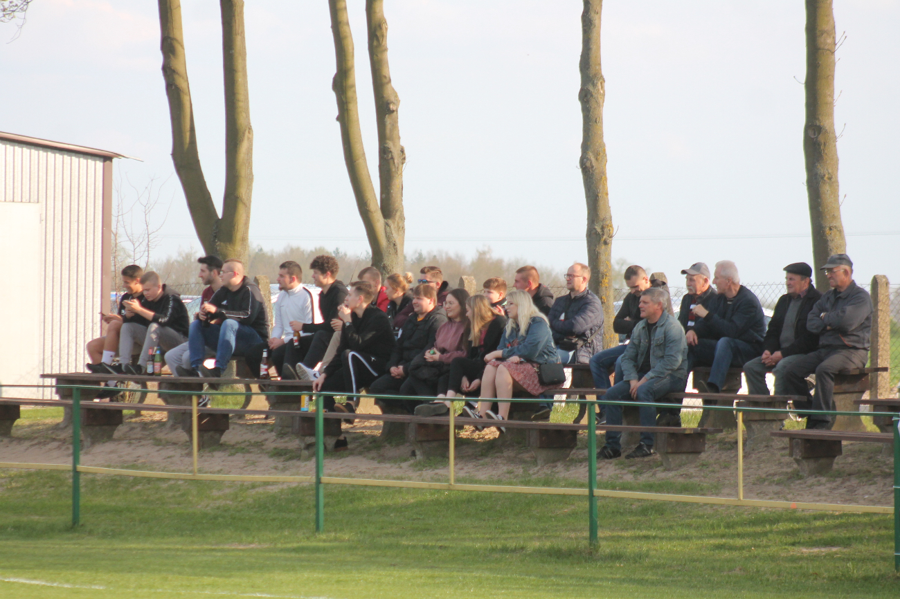 Czarni bez Korony. Puchar na fotografii