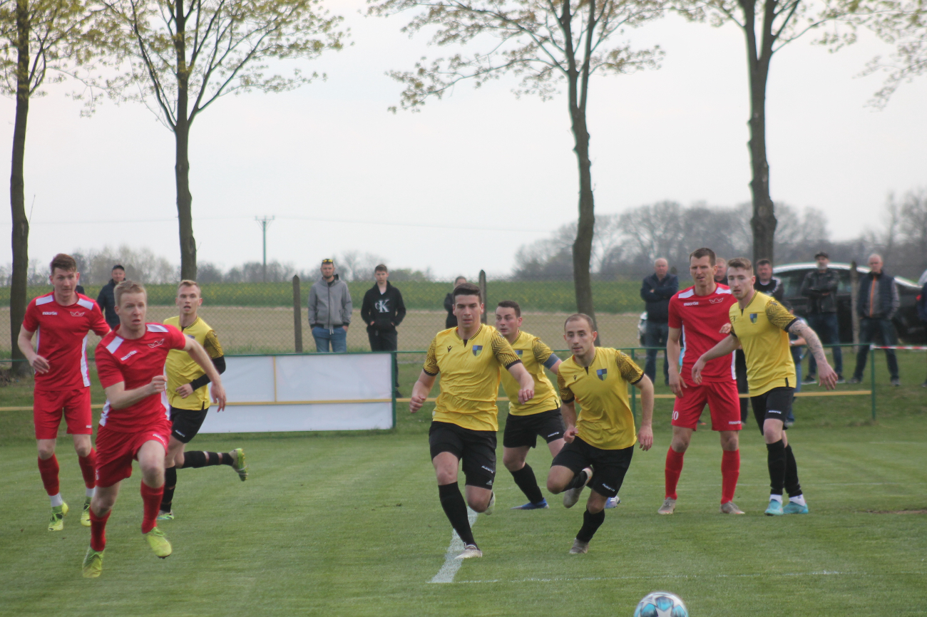 Czarni bez Korony. Puchar na fotografii