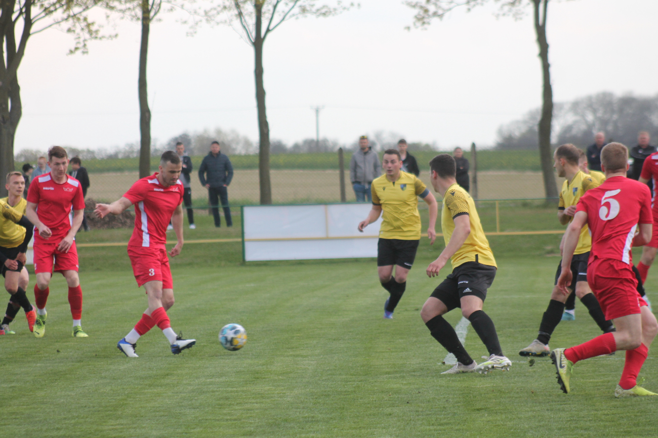 Czarni bez Korony. Puchar na fotografii