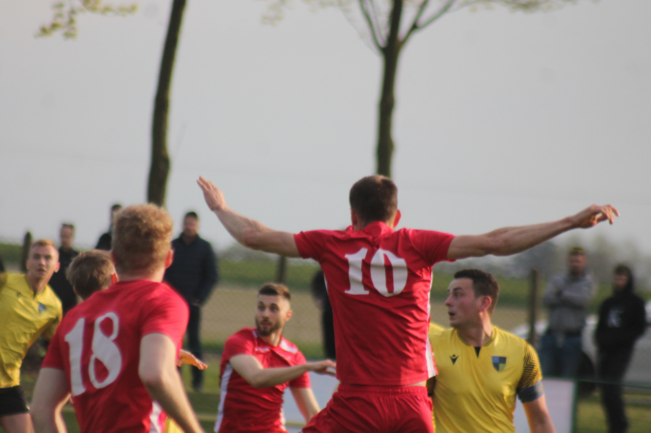 Czarni bez Korony. Puchar na fotografii