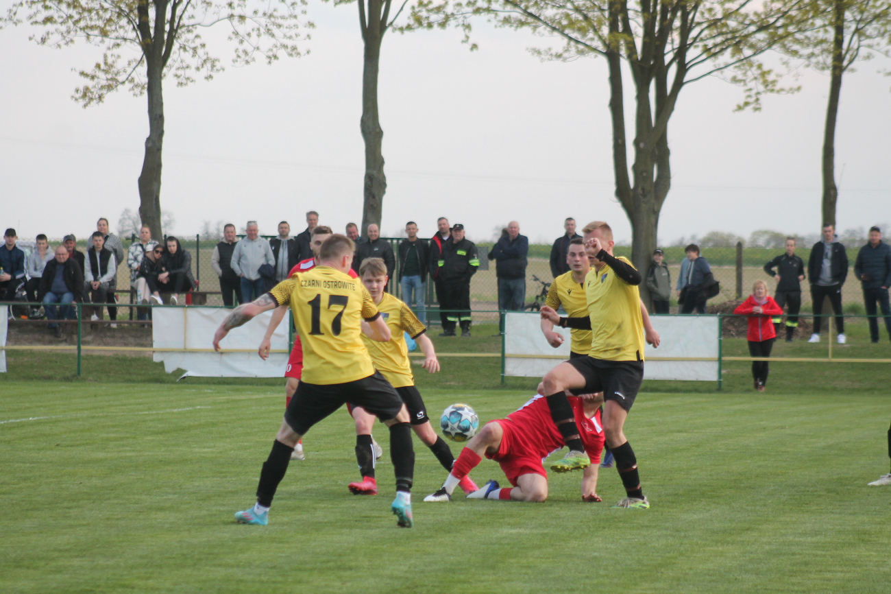 Czarni bez Korony. Puchar na fotografii