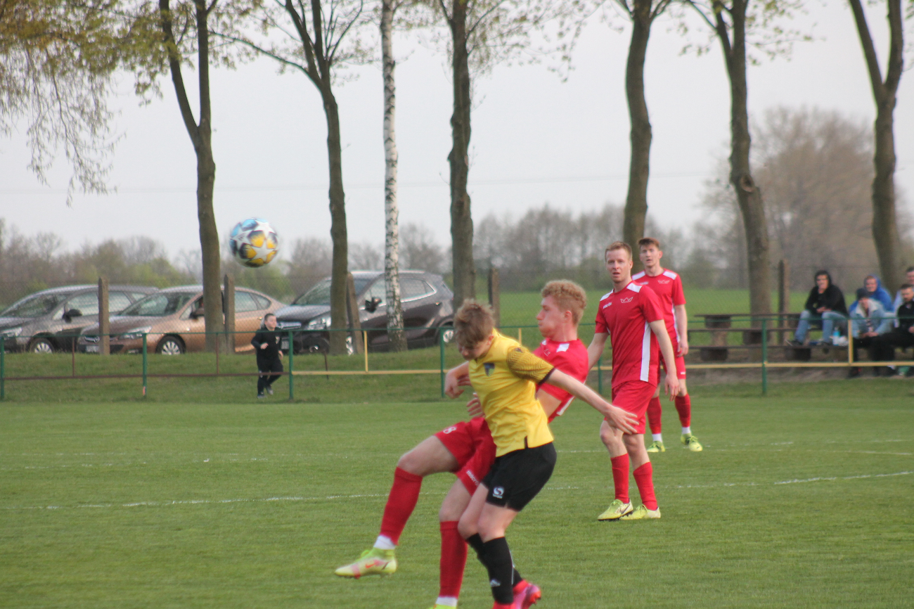 Czarni bez Korony. Puchar na fotografii