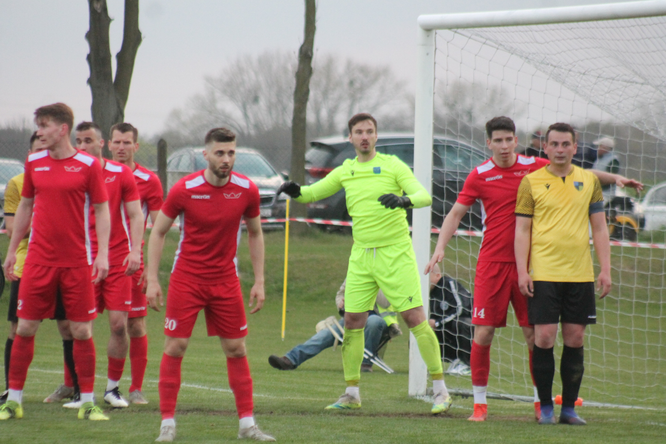 Czarni bez Korony. Puchar na fotografii