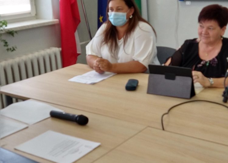 Uchodźcy wrócili do pałacu w Ciążeniu