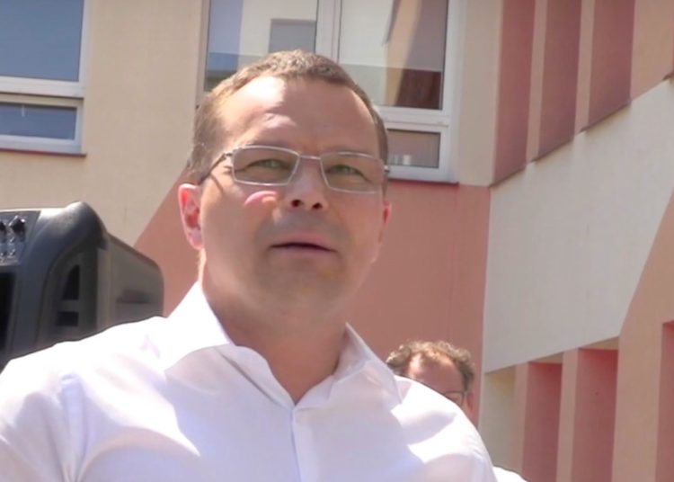 Uchwała o odwołaniu Spachacza nieważna. Znowu będzie dyrektorem?