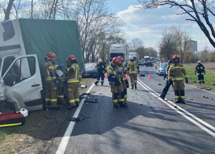 Trzy auta zderzyły się na K92