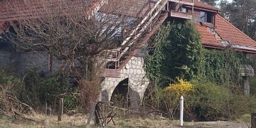 Dzikie wysypisko śmieci w Wilcznej