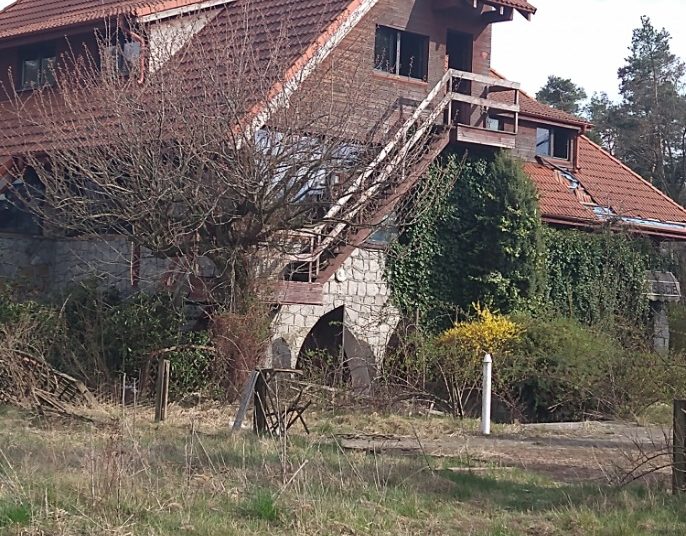 Dzikie wysypisko śmieci w Wilcznej