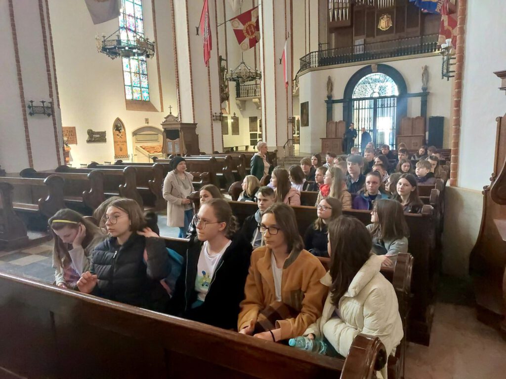 Uczniowie z Powidza zwiedzili Warszawę