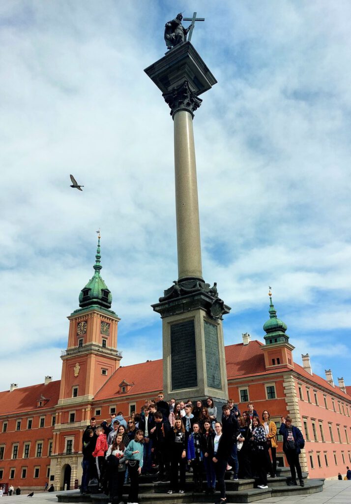 Uczniowie z Powidza zwiedzili Warszawę