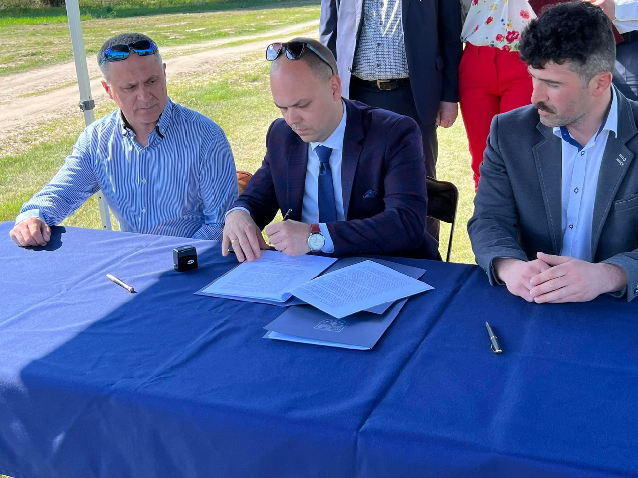 Podpisali umowę na modernizację mostu