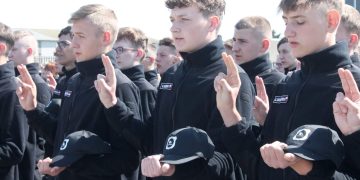 Złożyli ślubowanie. Tłumy na słupeckim targowisku