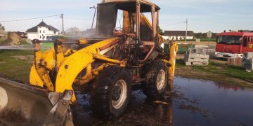 Zapaliła się koparko-ładowarka