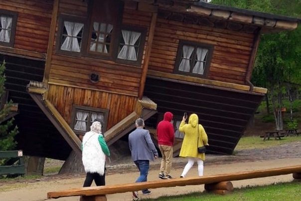 Słuchacze ze Strzałkowa zwiedzili Szymbark