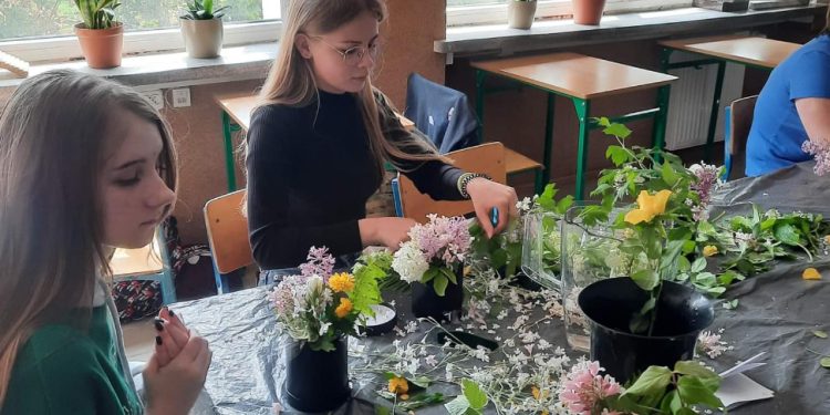 Uczniowie z Drążnej w Strzałkowie