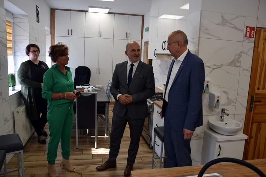 Starosta z wójtem odwiedzili podopiecznych WTZ