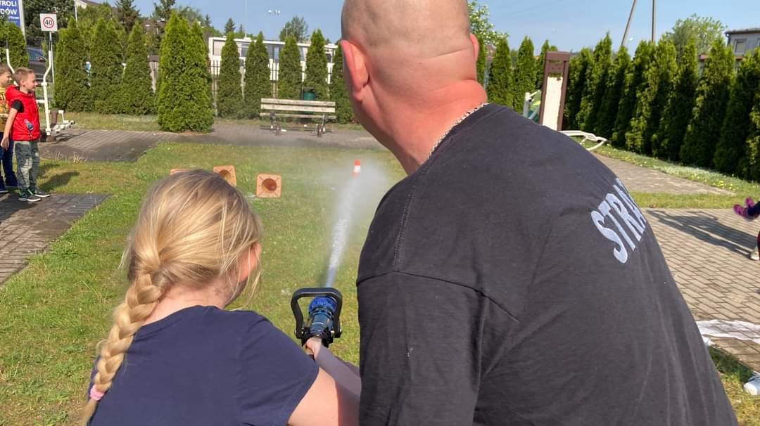 Drugoklasiści odwiedzili strażaków