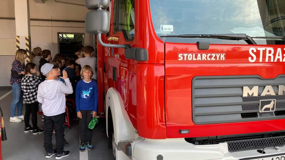 Drugoklasiści odwiedzili strażaków
