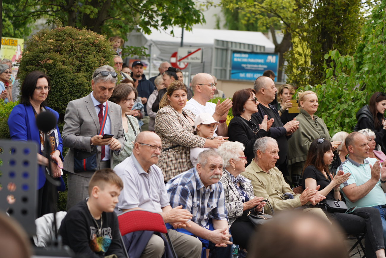 Tłum słupczan na wiosennym koncercie orkiestry. Zobacz!