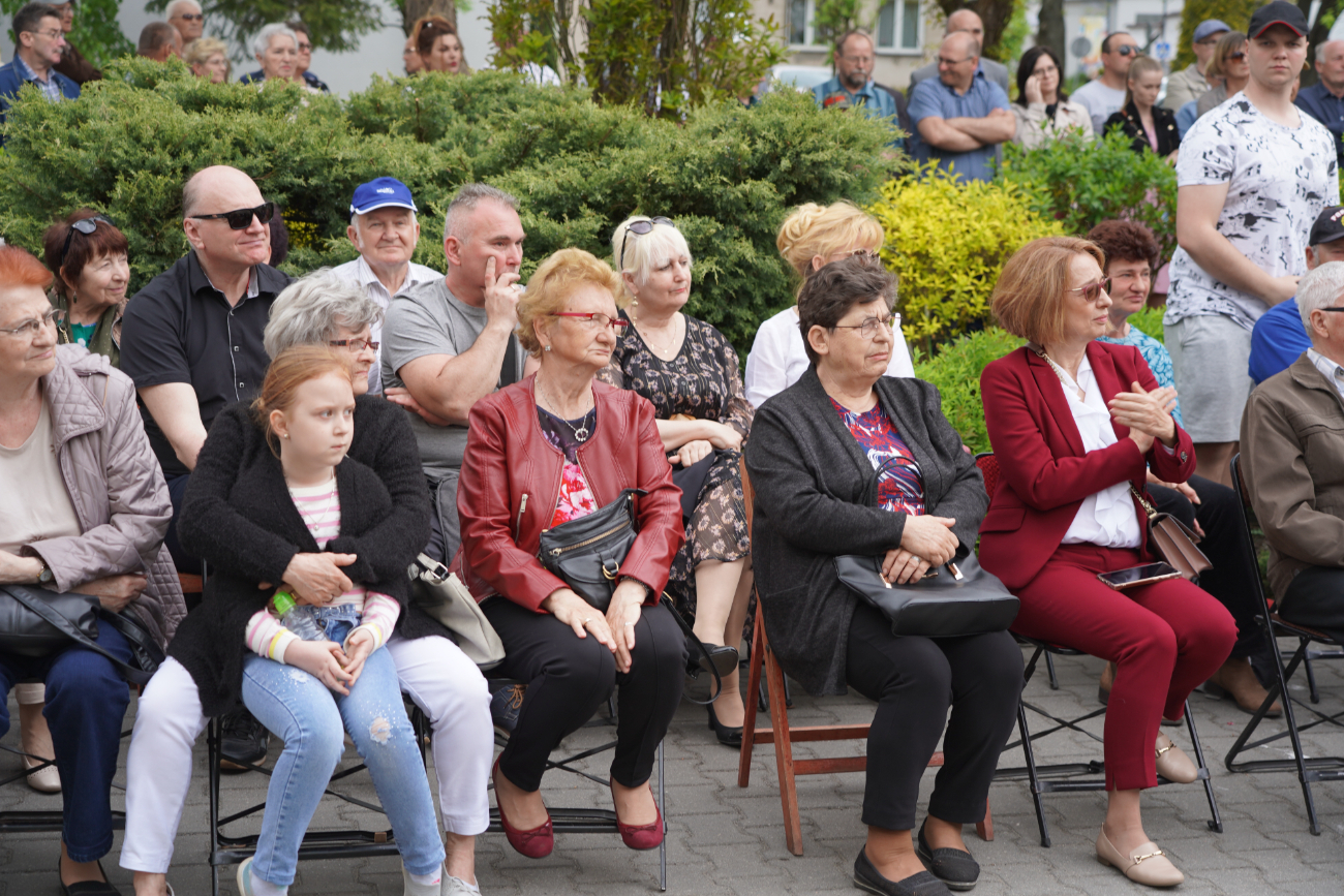 Tłum słupczan na wiosennym koncercie orkiestry. Zobacz!