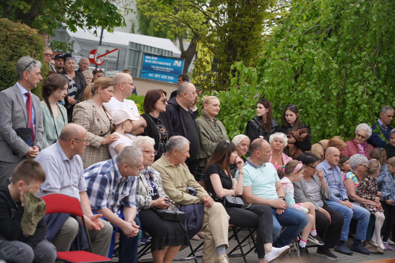 Tłum słupczan na wiosennym koncercie orkiestry. Zobacz!