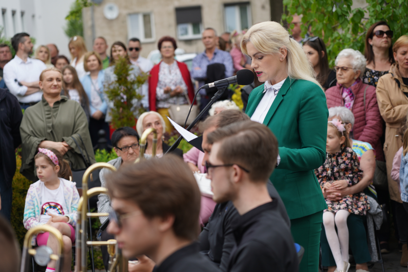 Tłum słupczan na wiosennym koncercie orkiestry. Zobacz!