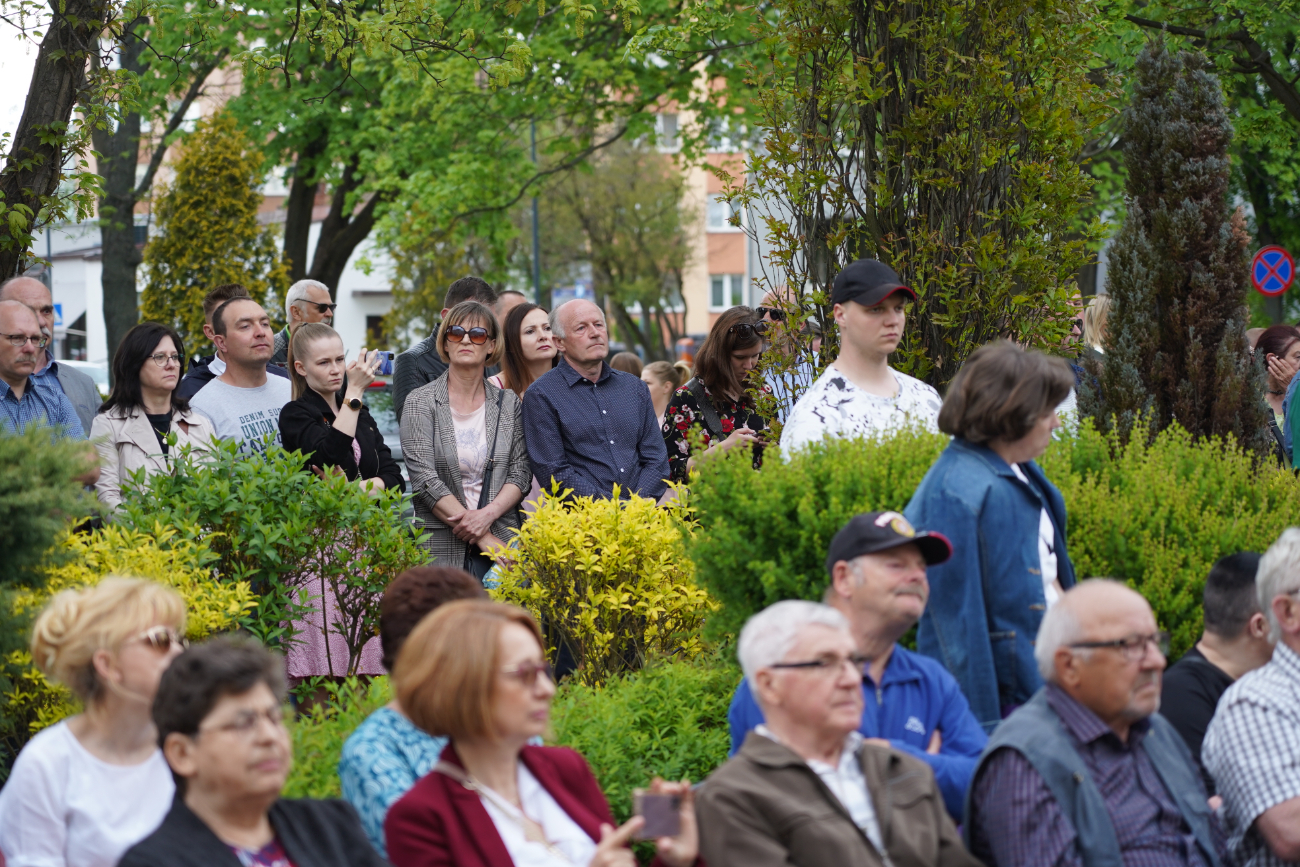 Tłum słupczan na wiosennym koncercie orkiestry. Zobacz!