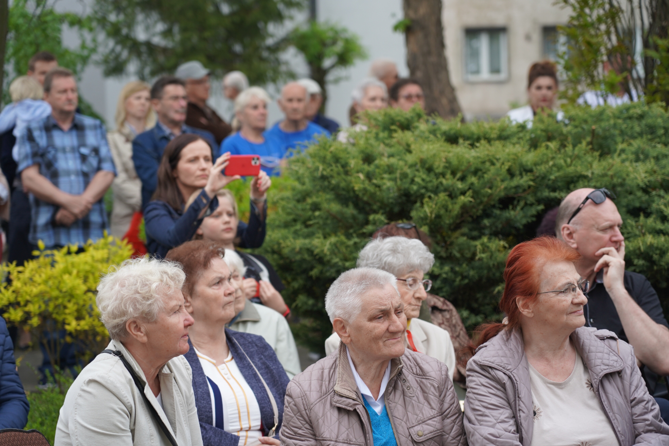 Tłum słupczan na wiosennym koncercie orkiestry. Zobacz!