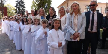 Komunia w Wawrzyńcu ZDJĘCIA
